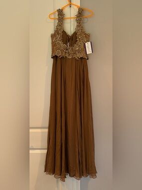 NWT Mandalay Brown Gold Lace Beaded Sequin Long Evening Gown Dress Women Size 10
